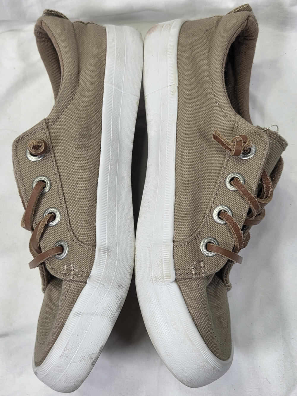 Tommy Bahama Women's Canvas Slip On Sneakers Tan Khaki Leather Laces Sz 7 - Picture 3 of 12